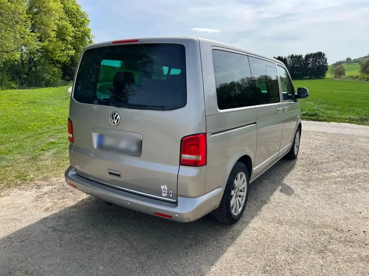 Gebraucht VW Multivan 179 PS (131 kW) 2010 Van / Kleinbus