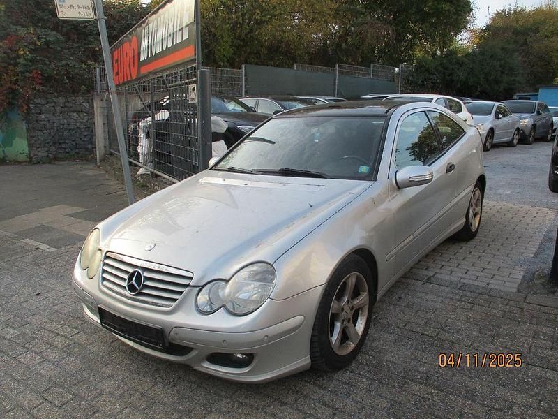 Silber Gebraucht 2005 Mercedes C220 Coupé | 1.450 € (Superpreis) - Bild 1/4