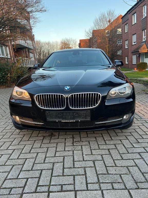 Gebraucht BMW 530 245 PS (180 kW) 2011 Schwarz Limousine