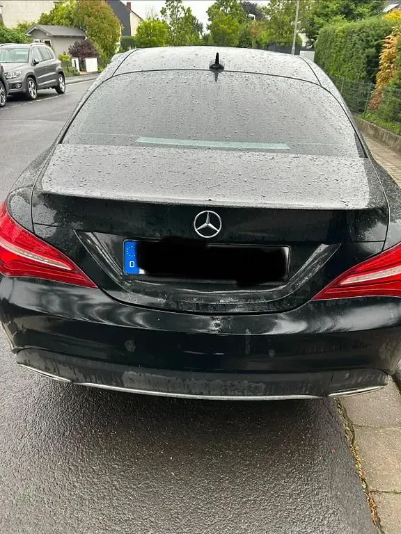 Gebraucht Mercedes CLA180 122 PS (89 kW) 2016 Schwarz Coupé