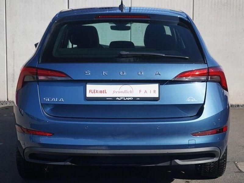 Gebraucht Skoda Scala Clever 110 PS (80 kW) 2021 Blau Kleinwagen