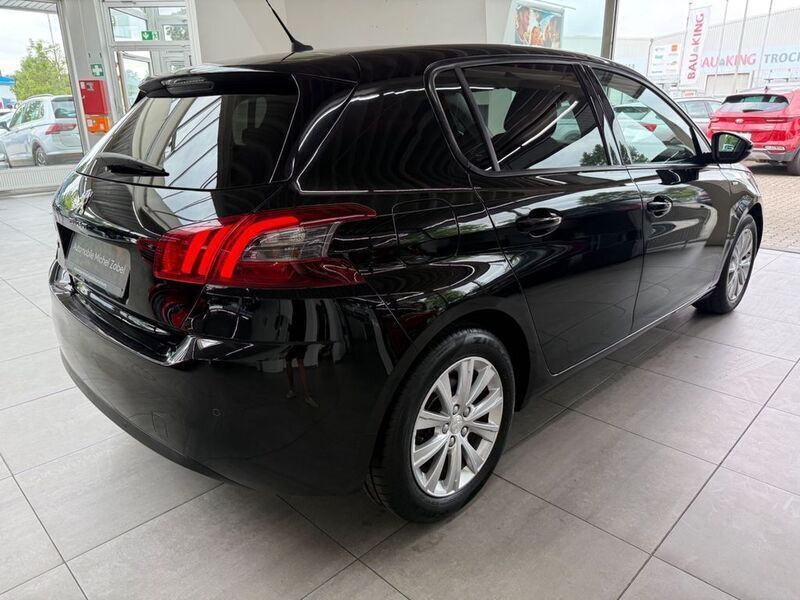 Gebraucht Peugeot 308 Style 110 PS (80 kW) 2020 Schwarz Limousine