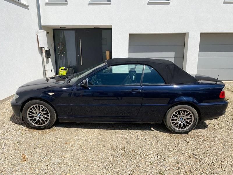Gebraucht BMW 318 Cabriolet 150 PS (110 kW) 2006 Blau Cabrio