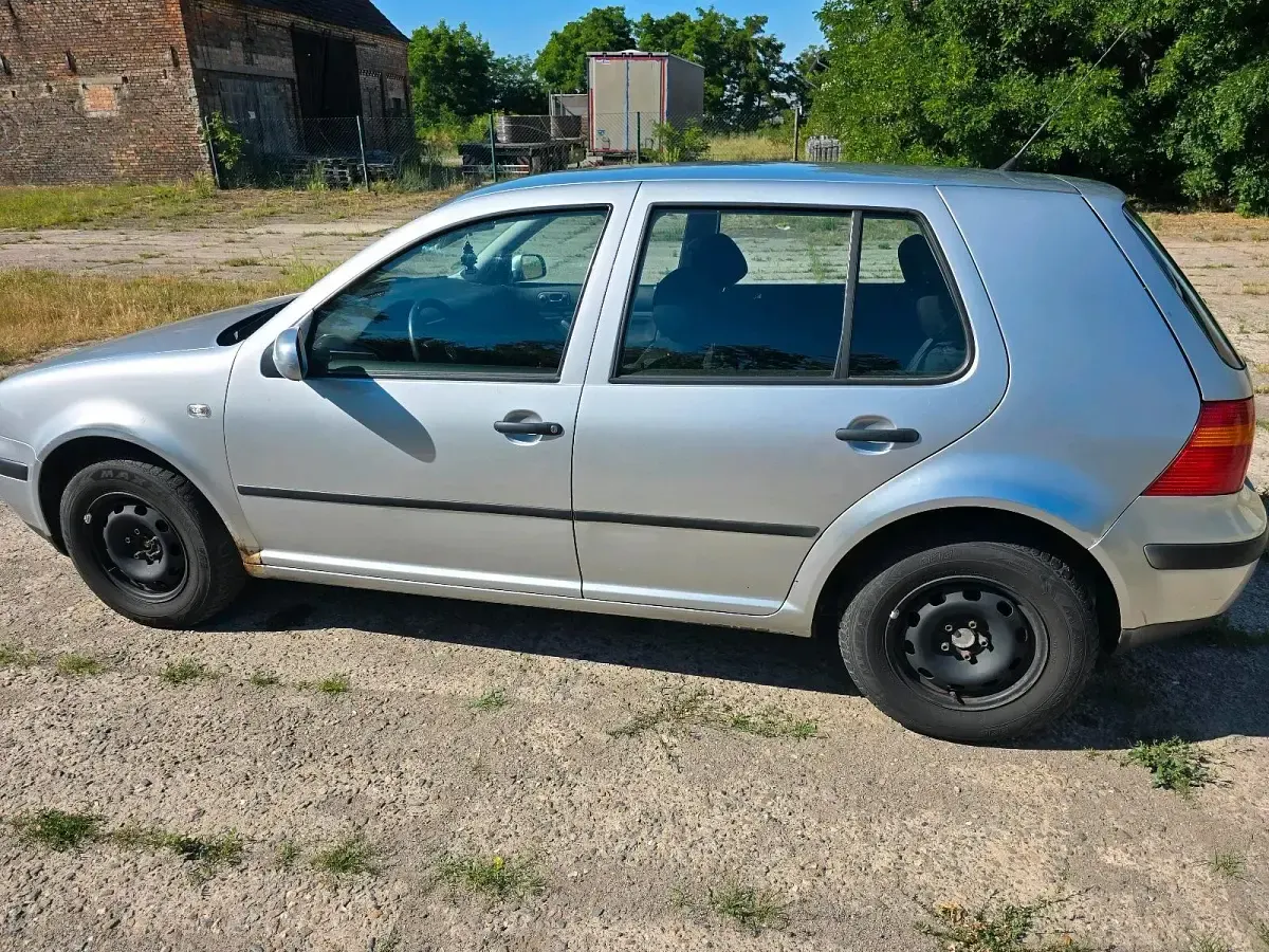 Gebraucht VW Golf IV 75 PS (55 kW) 2001 Silber Limousine