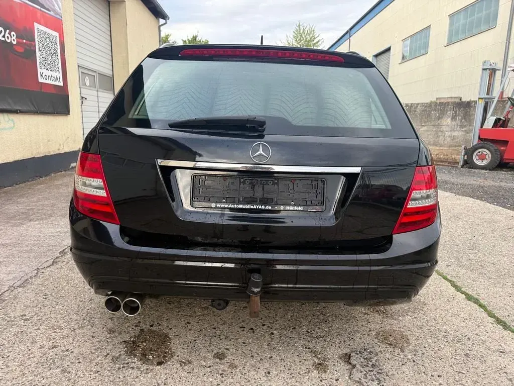Gebraucht Mercedes C200 136 PS (100 kW) 2012 Schwarz Limousine