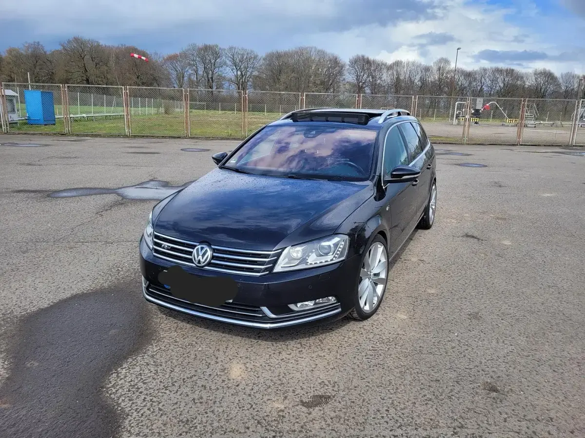 Gebraucht VW Passat Highline 170 PS (125 kW) 2012 Schwarz Kombi