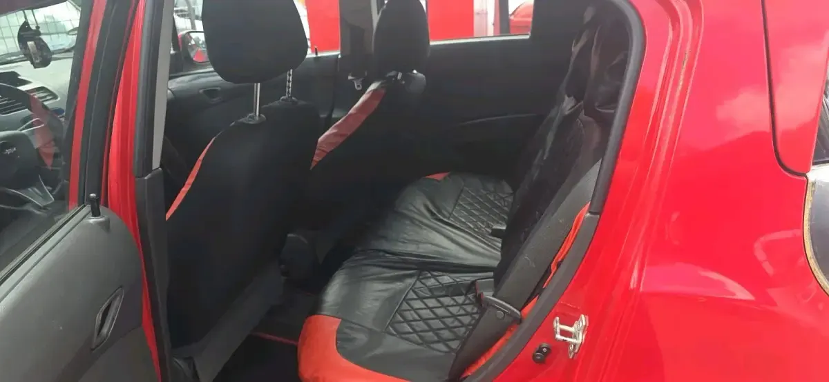 Gebraucht Chevrolet Spark 68 PS (50 kW) 2011 Rot Kleinwagen
