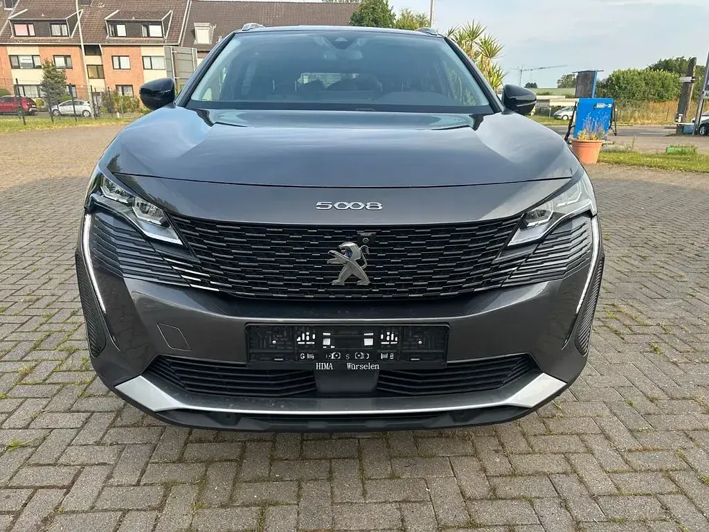 Gebraucht Peugeot 5008 Allure 177 PS (130 kW) 2022 Braun Van / Kleinbus