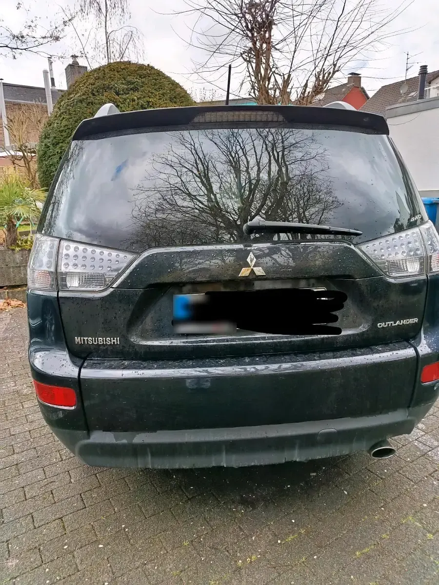 Begagnad Mitsubishi Outlander 163 HK (119 kW) 2007 Svart SUV