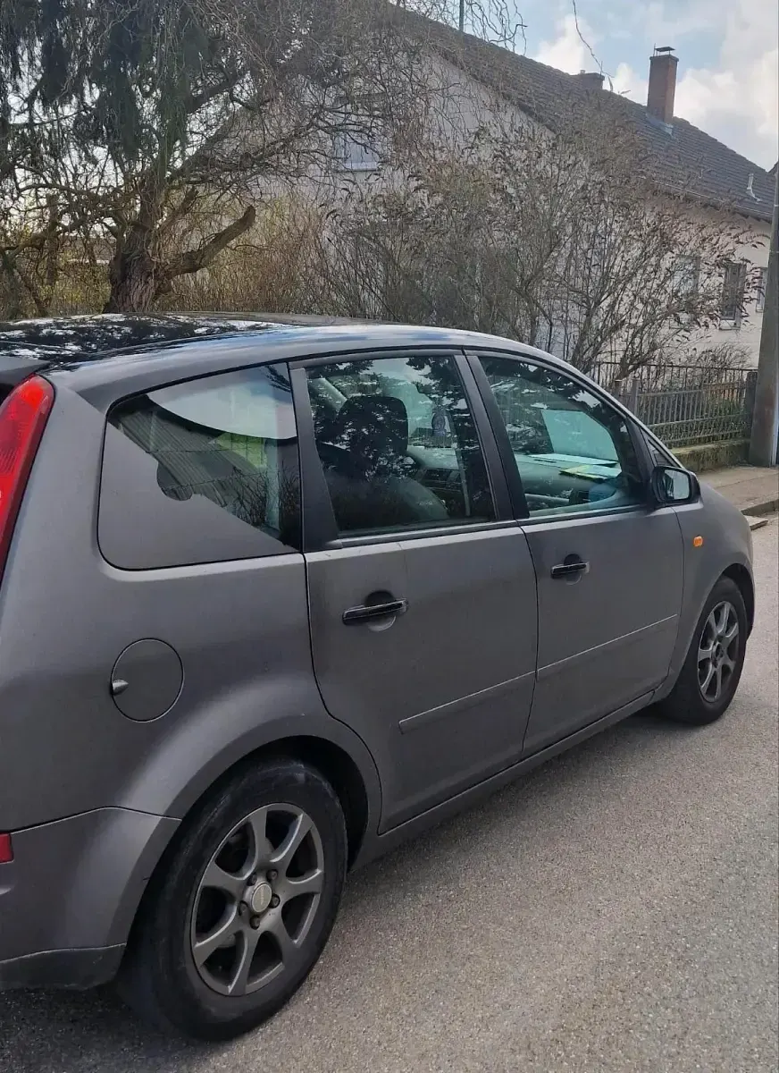 Gebraucht Ford Focus 115 PS (84 kW) 2005 Grau Van / Kleinbus