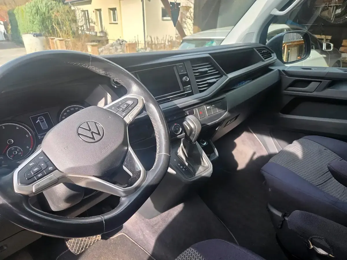 Gebraucht VW Multivan 150 PS (110 kW) 2021 Grau Van / Kleinbus