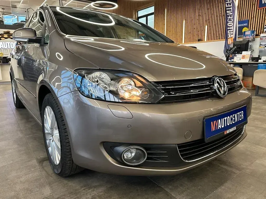 Gebraucht VW Golf VII Life 105 PS (77 kW) 2013 Braun Limousine