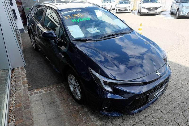 Neu Suzuki Swace Comfort+ 97 PS (71 kW) 2026 Blau Kombi