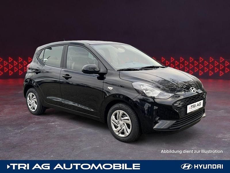 Phantom black / met Gebraucht 2024 Hyundai i10 Select Kleinwagen | 16.250 € (Fairer Preis) - Bild 1/4