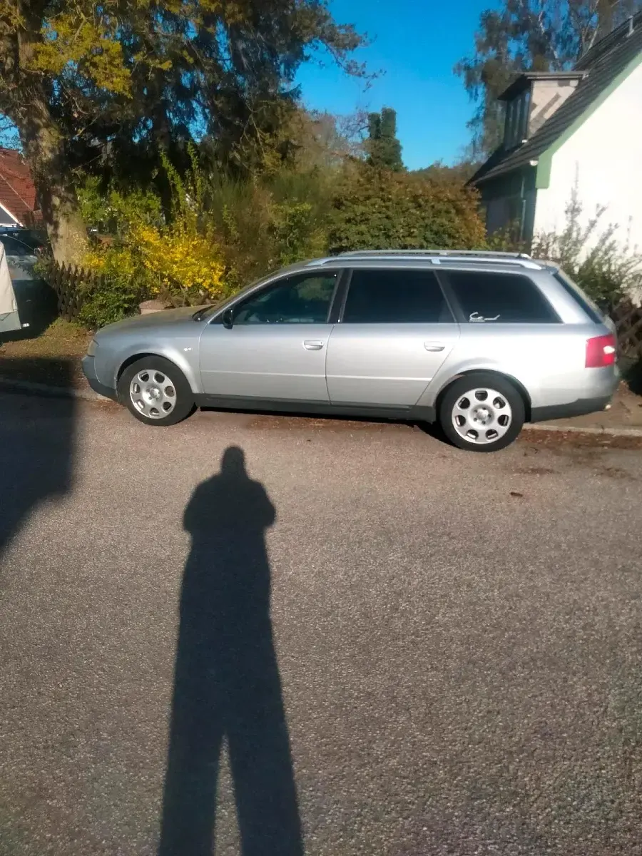 Second-hand Audi A6 150 CP (110 kW) 2002 Argintiu Break