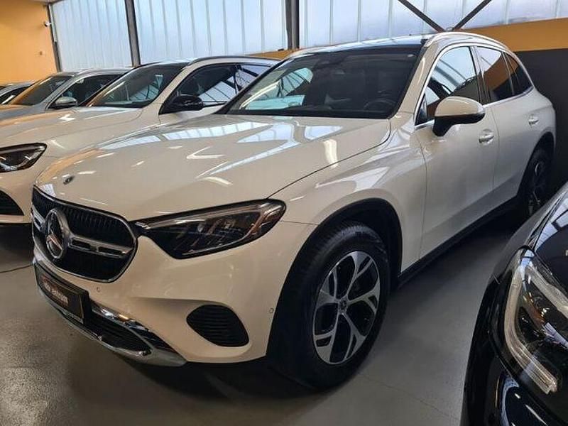 Gebraucht Mercedes GLC220 145 PS (106 kW) 2020 Andere Limousine