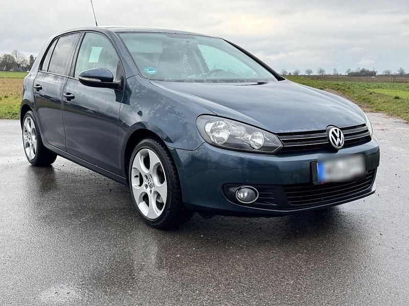 Gebraucht VW Golf VI 105 PS (77 kW) 2010 Blau Kleinwagen