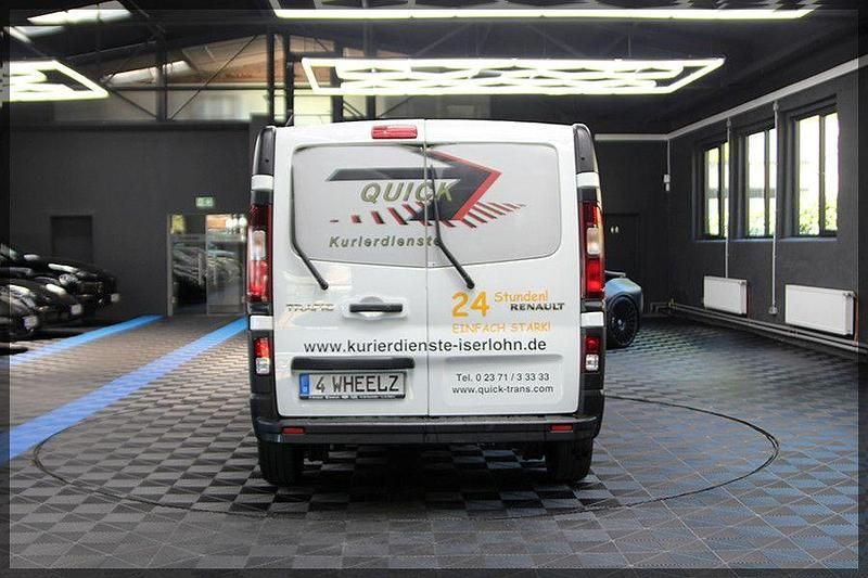 Gebraucht Renault Trafic 145 PS (106 kW) 2020 Weiß Van / Kleinbus
