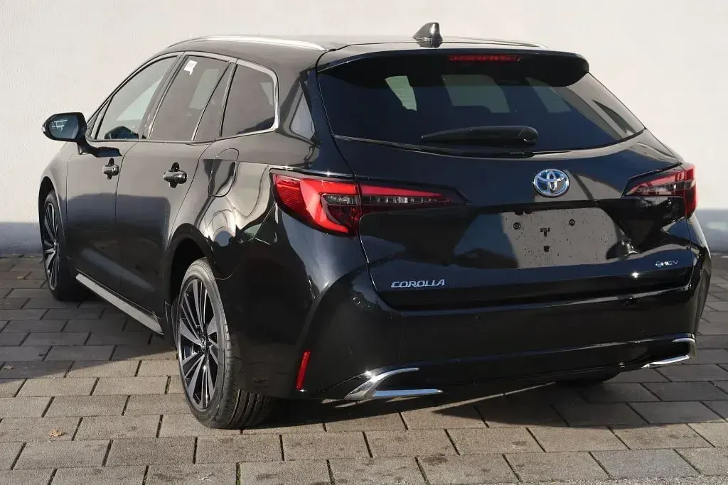 Ny Toyota Corolla 178 HK (130 kW) 2026 Sort Stationcar