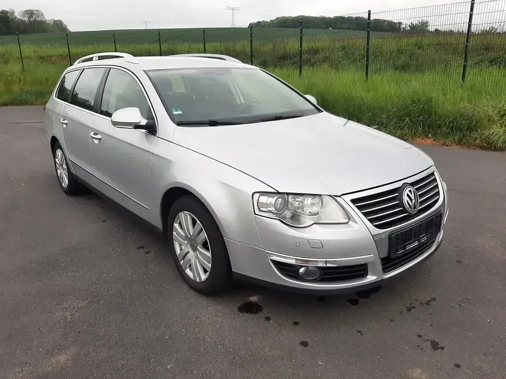 Używany VW Passat Highline 122 KM (89 kW) 2010 Srebrny Kombi