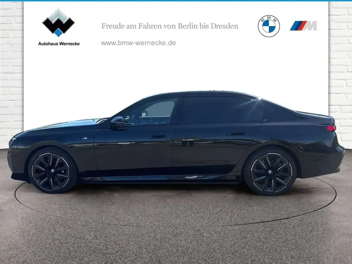 Gebraucht BMW i7 M Sport 400 kW (544 PS) 2024 Saphirschwarz Limousine