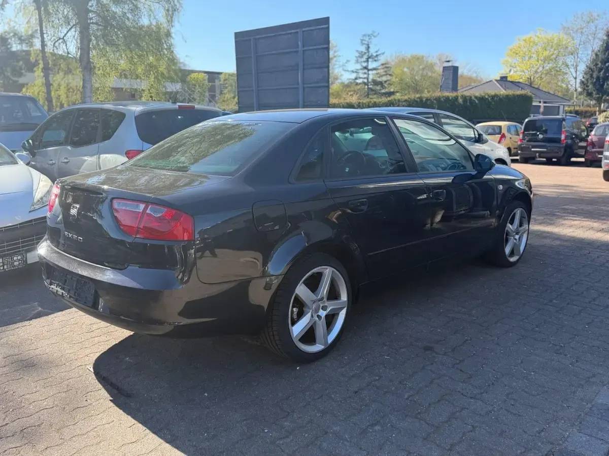 Gebraucht Seat Exeo Sport 143 PS (105 kW) 2009 Schwarz Limousine