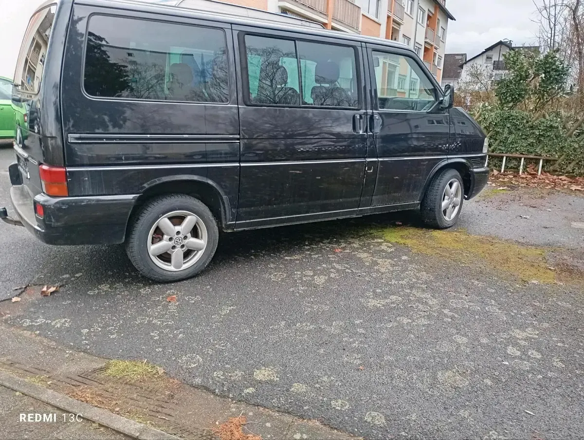 Gebraucht VW T4 151 PS (111 kW) 2000 Schwarz Van
