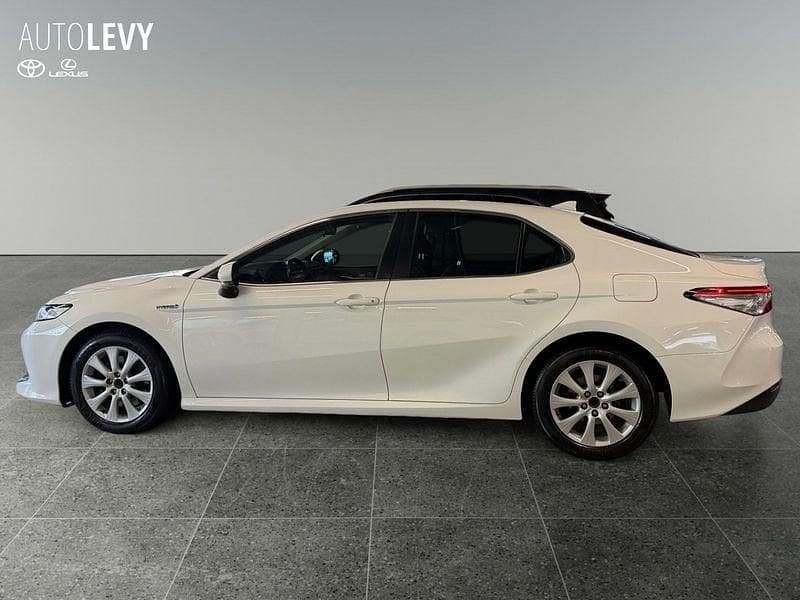 Gebraucht Toyota Camry 218 PS (160 kW) 2019 Super white 2 Limousine