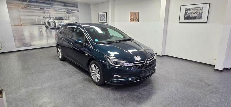 Gebraucht Opel Astra Dynamic 136 PS (100 kW) 2016 Grün Kombi