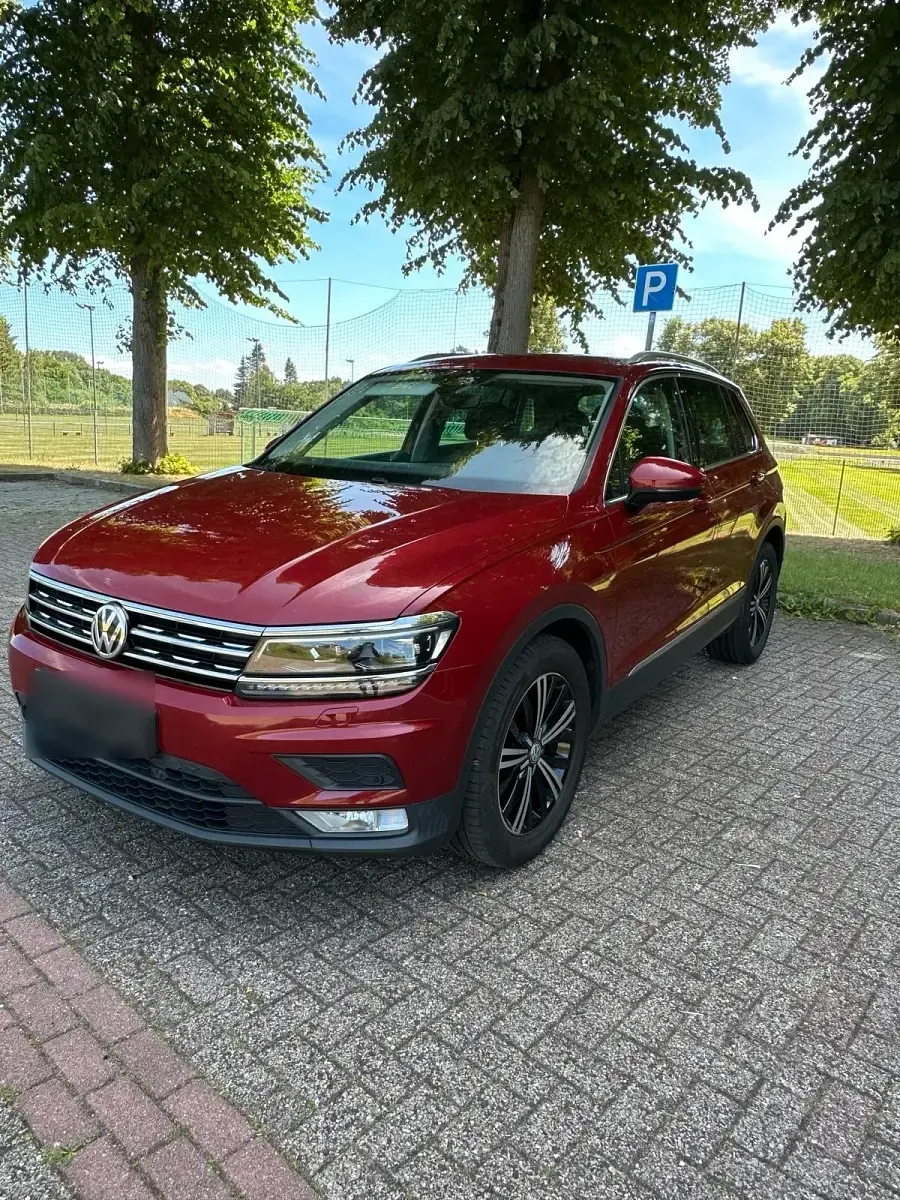 Gebraucht VW Tiguan Sound 150 PS (110 kW) 2017 Rot SUV
