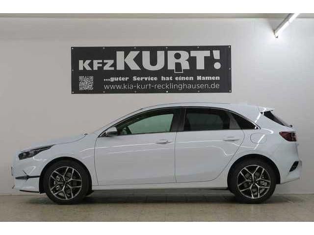 Neu Kia Ceed Style 140 PS (102 kW) 2025 Kleinwagen