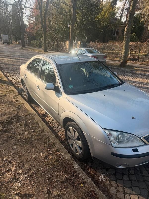 Gebraucht Ford Mondeo 145 PS (106 kW) 2001 Grau Limousine