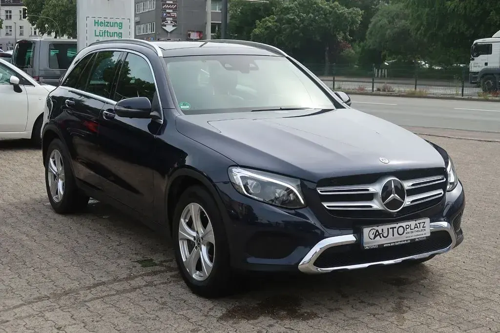 Gebraucht Mercedes GLC220 170 PS (125 kW) 2018 Blau SUV