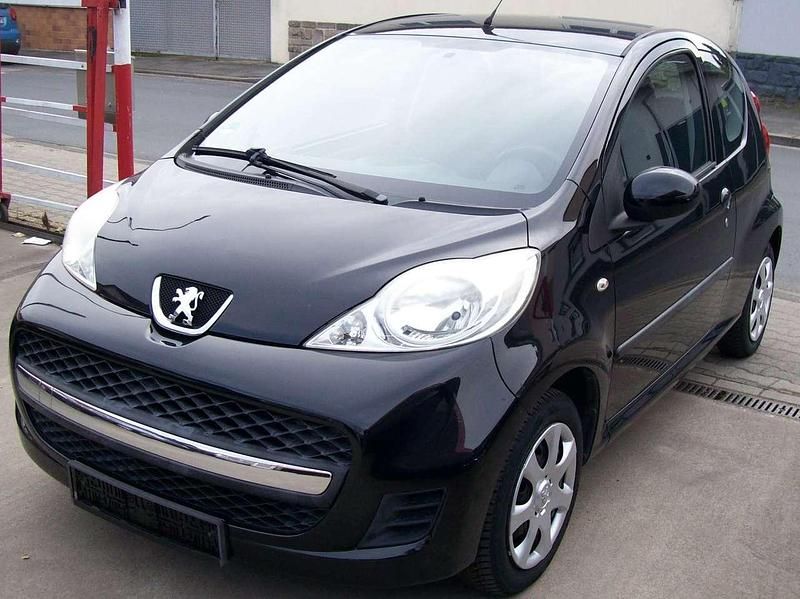 Schwarz Gebraucht 2009 Peugeot 107 Filou Kleinwagen | 4.999 € (Teuer) - Bild 1/4