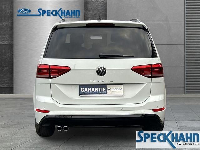 Gebraucht VW Touran Highline 150 PS (110 kW) 2024 Weiß Van / Kleinbus