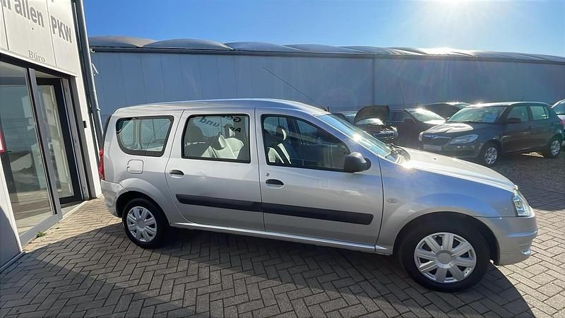 Gebraucht Dacia Logan MCV Ambiance 75 PS (55 kW) 2010 Grau Kombi