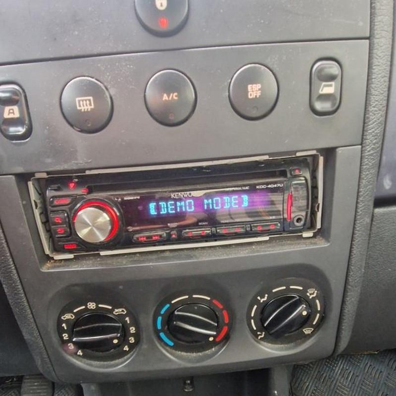 Gebraucht Citroën Berlingo 66 PS (48 kW) 2004 Silber Van / Kleinbus