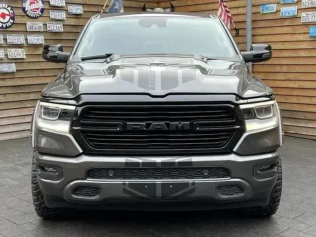 Gebraucht Dodge Ram 401 PS (294 kW) 2022 Grau Pickup