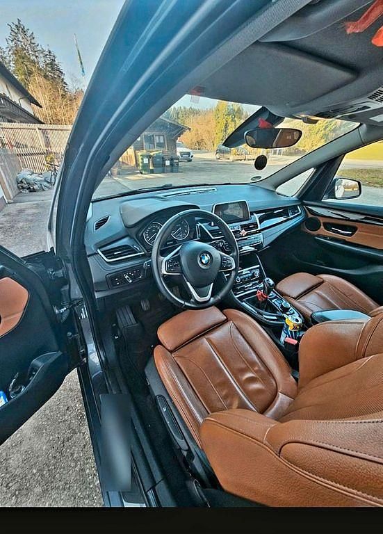 Gebraucht BMW 218 Gran Tourer Sport Line 150 PS (110 kW) 2016 Grau Van / Kleinbus