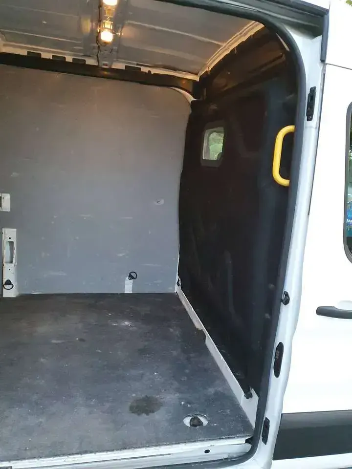Gebraucht Ford Transit 131 PS (96 kW) 2022 Weiß Van