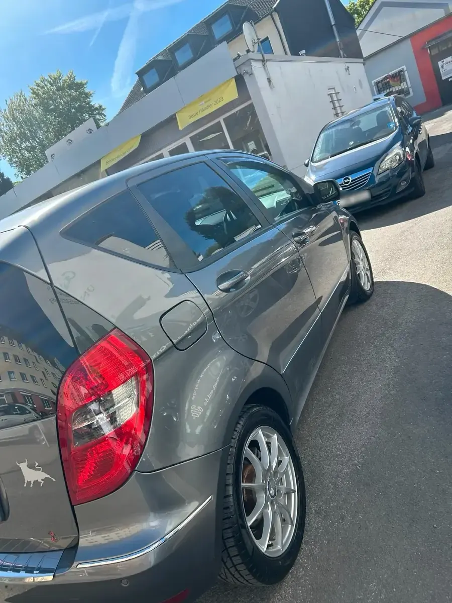 Gebraucht Mercedes A200 140 PS (102 kW) 2009 Silber Limousine