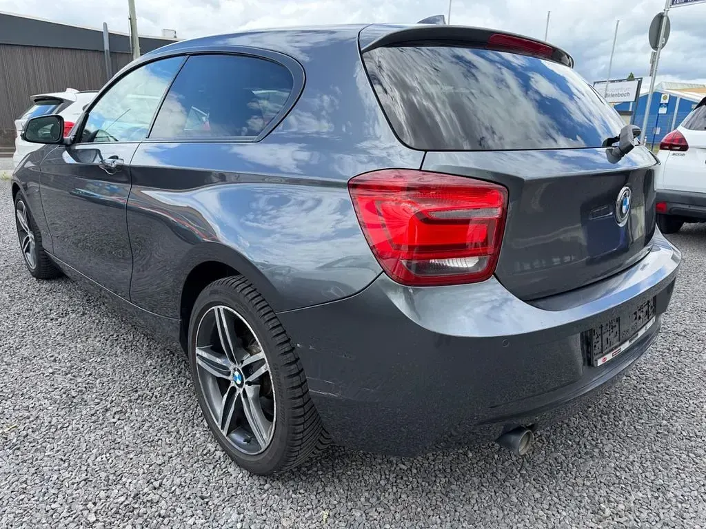 Gebraucht BMW 118 Advantage 143 PS (105 kW) 2013 Grau Kleinwagen