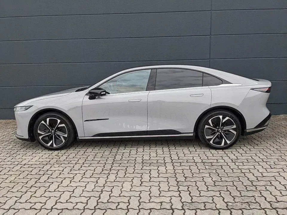 Neu Mazda 6e Takumi-Line 189 kW (258 PS) 2026 Grau Limousine