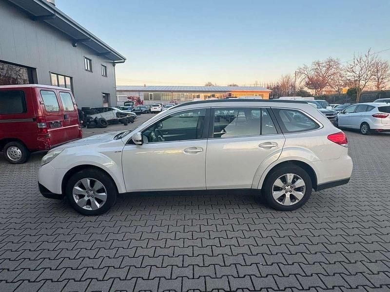 Gebraucht Subaru Legacy Active 150 PS (110 kW) 2011 Weiß Kombi