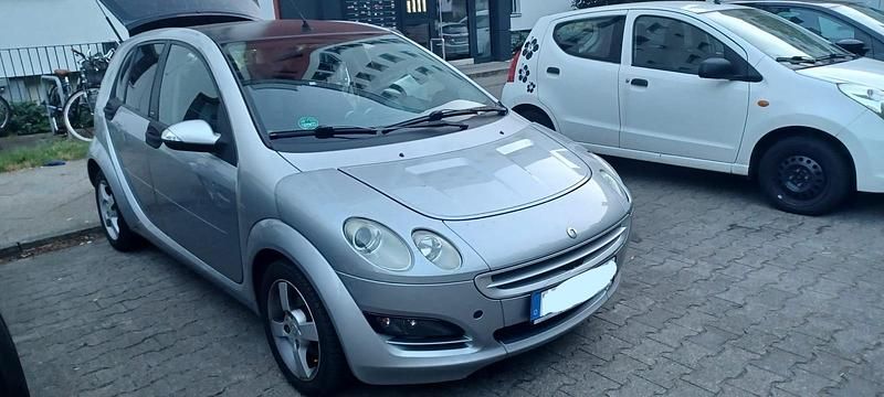 Silber Gebraucht 2006 Smart ForFour Kleinwagen | 2.100 € - Bild 1/4