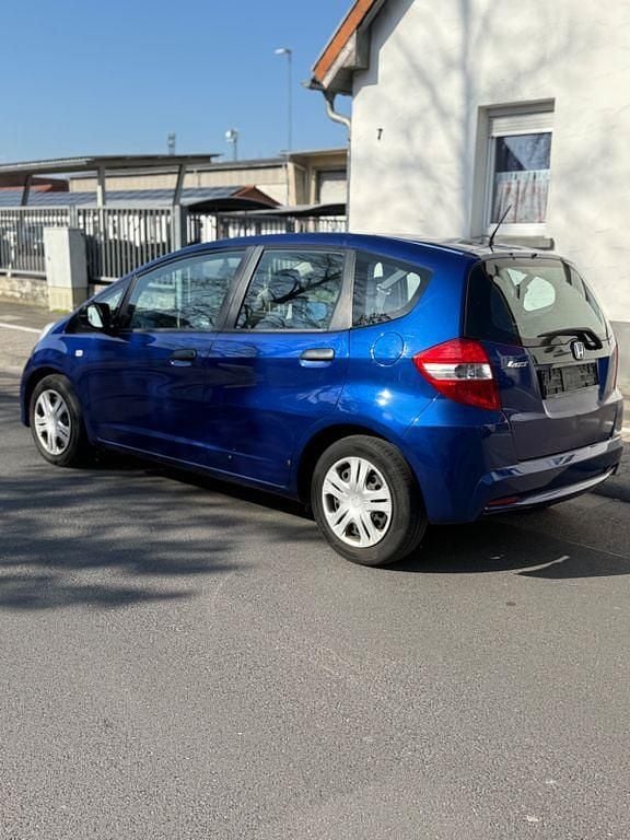 Gebraucht Honda Jazz S 90 PS (66 kW) 2011 Blau Kleinwagen