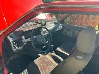 Usata Mazda 323 60 CV (44 kW) 1985 Rosso Utilitaria