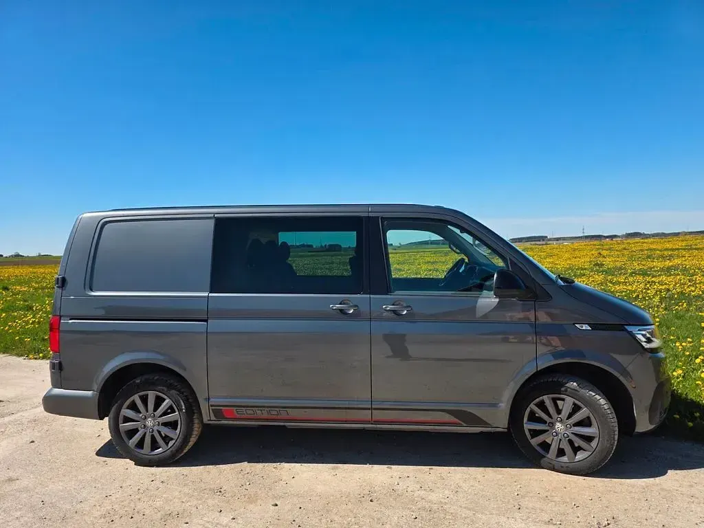 Używany VW Transporter 204 KM (150 kW) 2021 Szary Van