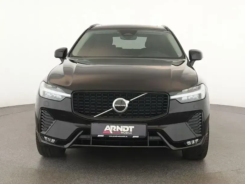 Gebraucht Volvo XC60 Plus 197 PS (144 kW) 2023 Onyx black SUV