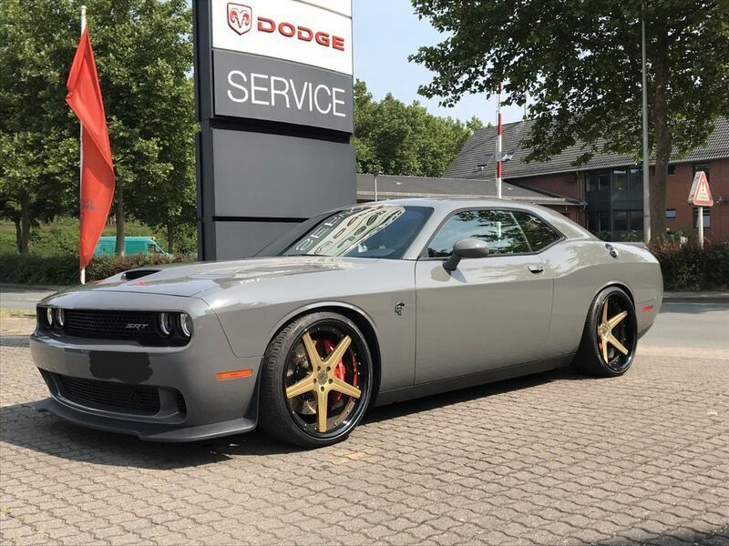 Grau Gebraucht 2017 Dodge Challenger Coupé | 56.800 € - Bild 1/4